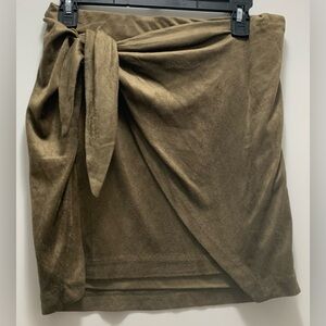 NWT-Olive Green Dress Forum suede like women’s skirt size M